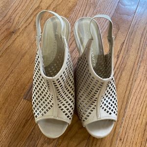 Chinese Laundry Wedges